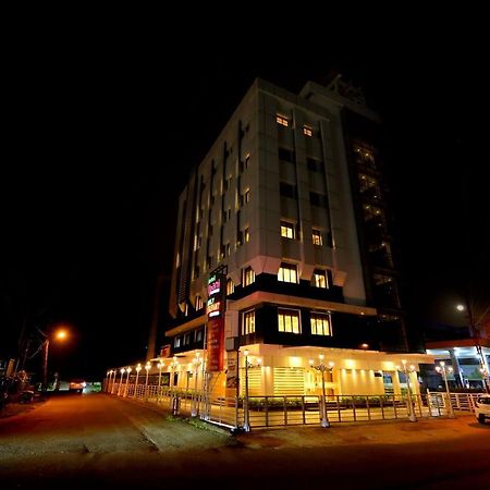 Hotel Kabani International Muvattupuzha Ngoại thất bức ảnh
