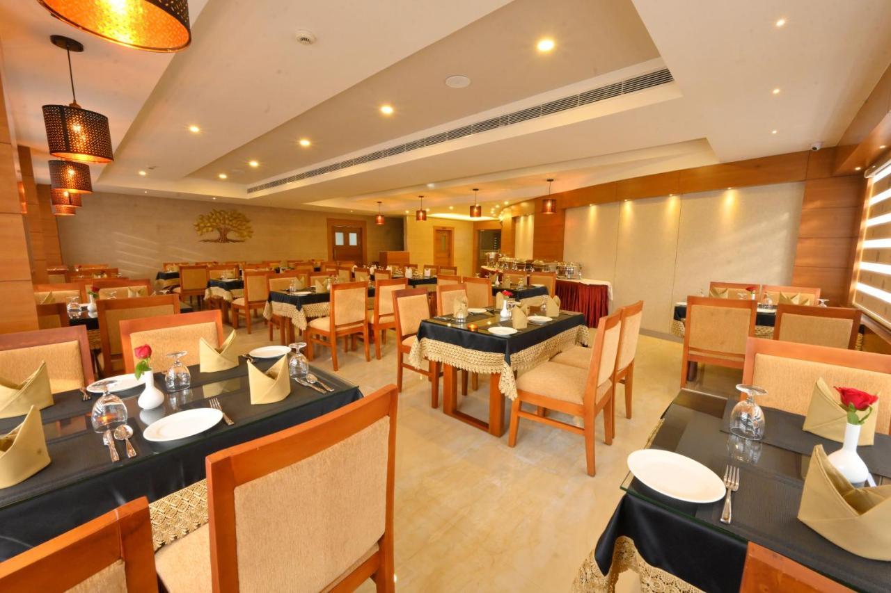 Hotel Kabani International Muvattupuzha Ngoại thất bức ảnh