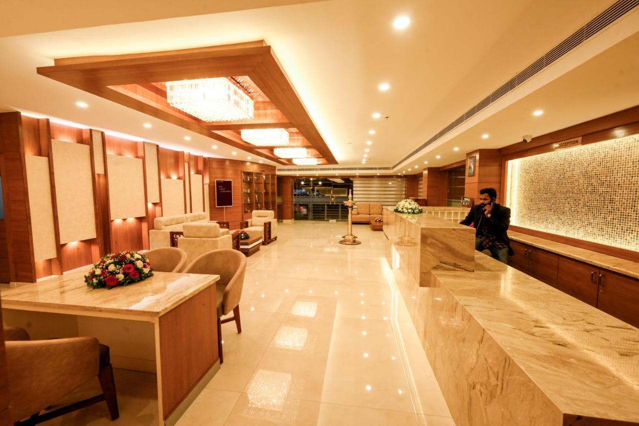 Hotel Kabani International Muvattupuzha Ngoại thất bức ảnh