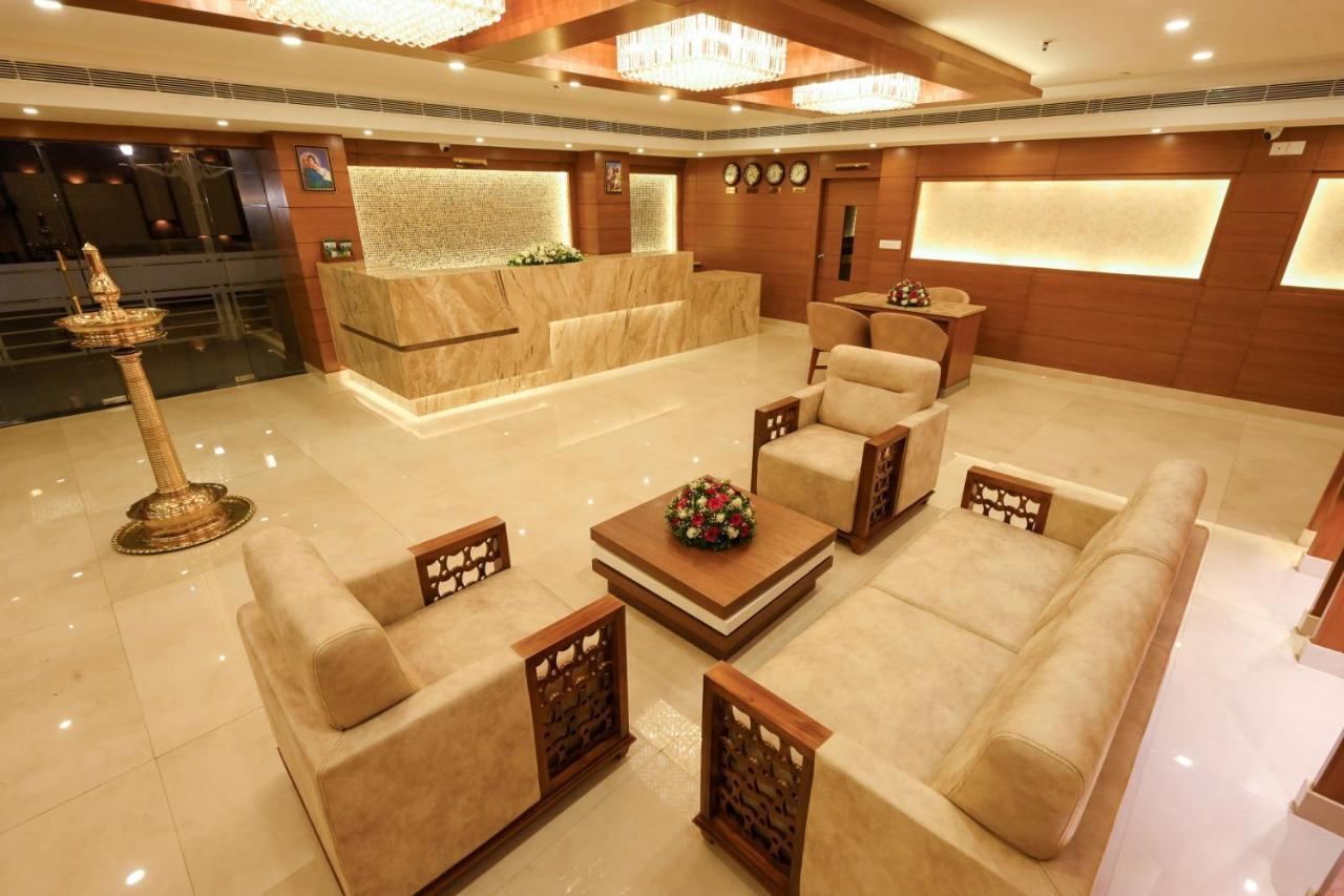 Hotel Kabani International Muvattupuzha Ngoại thất bức ảnh