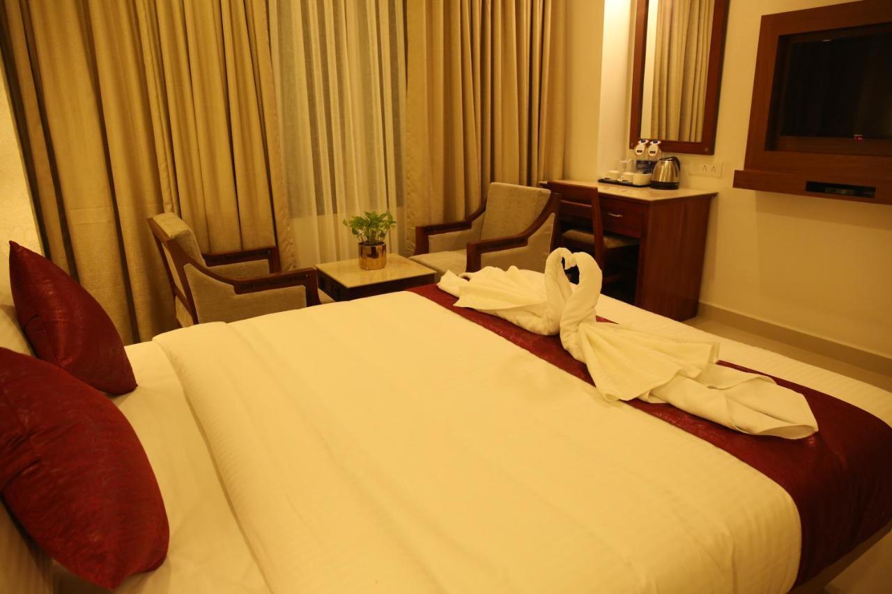 Hotel Kabani International Muvattupuzha Ngoại thất bức ảnh